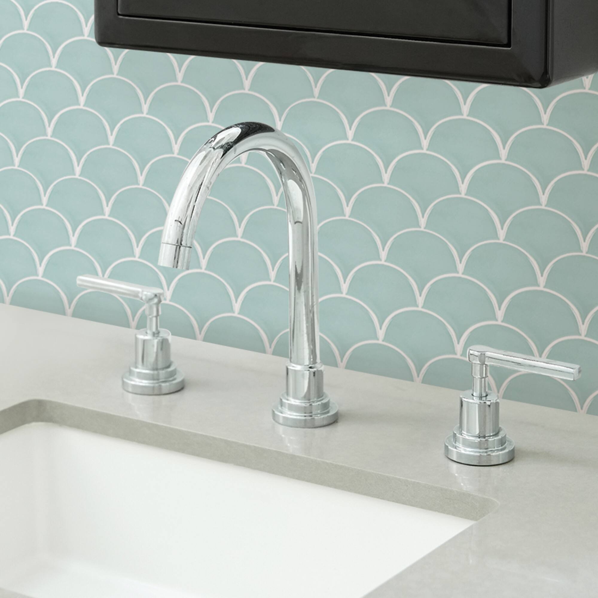 InHome Shell Peel & Stick Backsplash Tiles